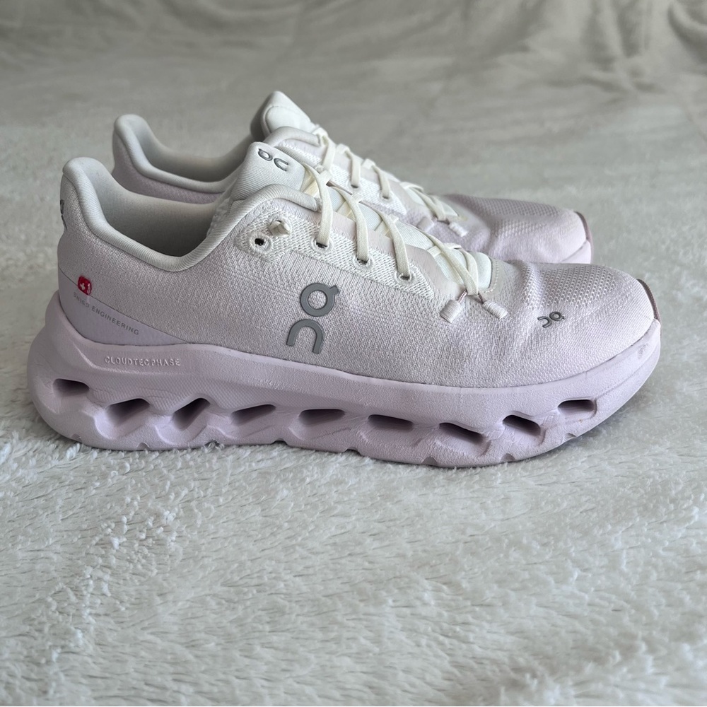 💗On Running CloudTec Light Pink White Athletic Running Shoes Women’s Size 8